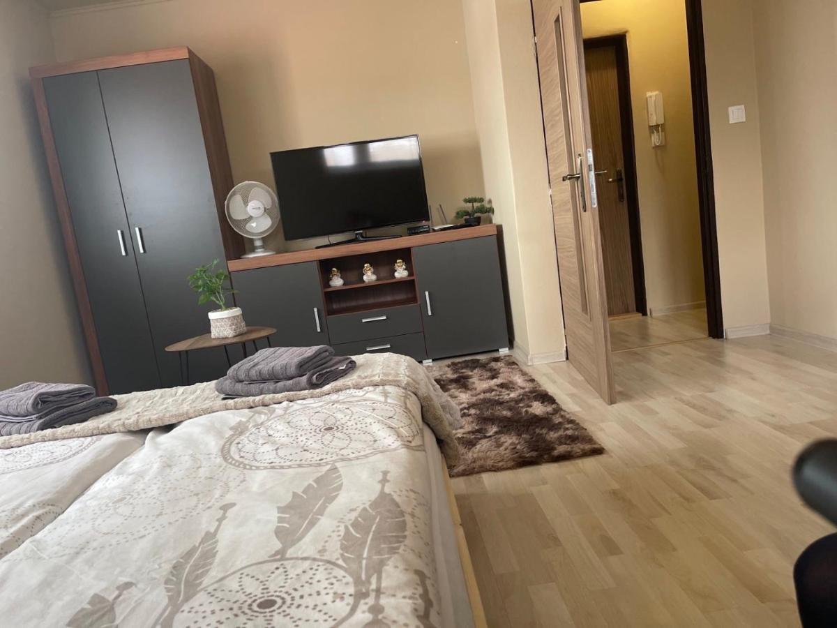 Garzon/ Studio Apartment Sahy Экстерьер фото