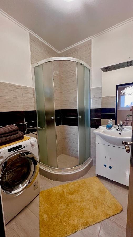 Garzon/ Studio Apartment Sahy Экстерьер фото